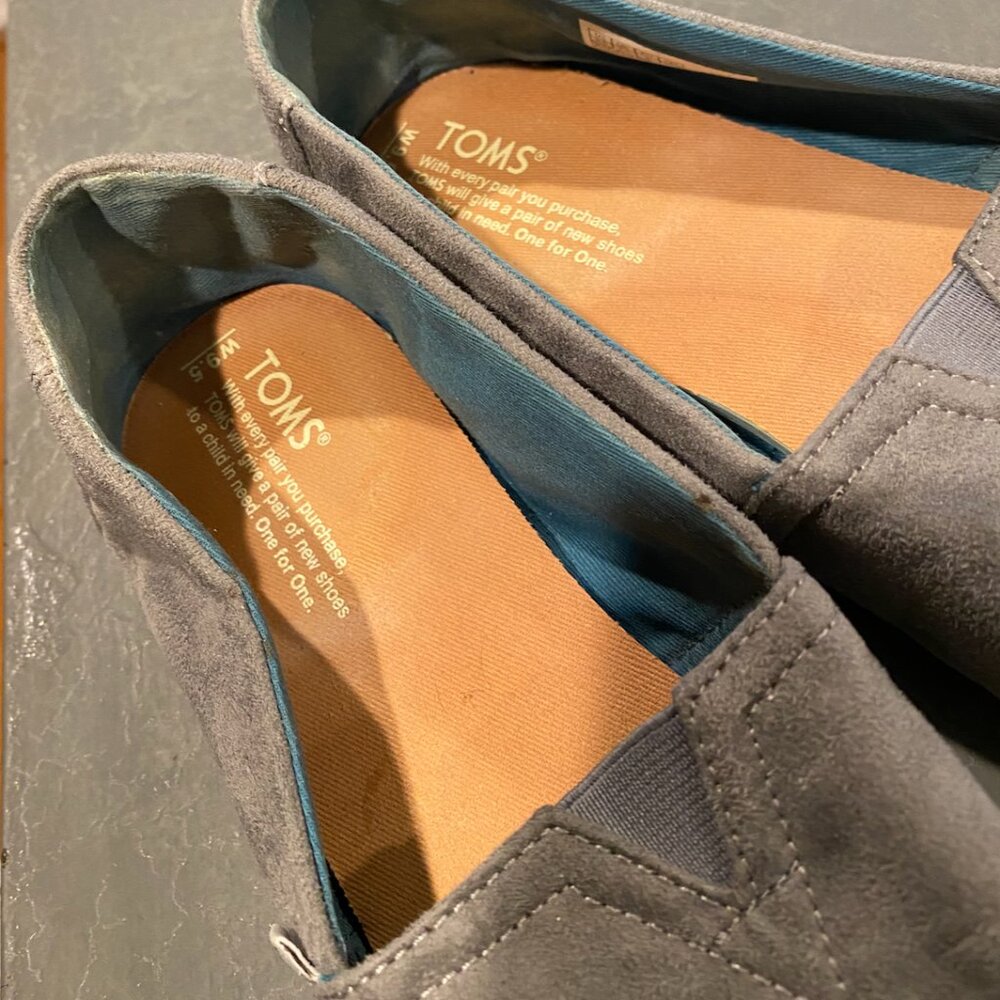 Gray suede Toms - Womens US size 9.5 - Picture 6 of 9